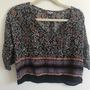 Ecote cropped floral blouse top